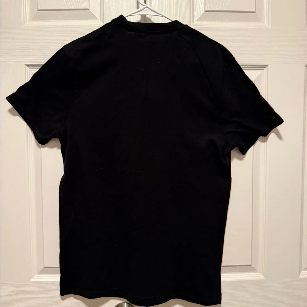 GUESS Black Tee with Vibrant Lion Graphic - Picture 5 of 5